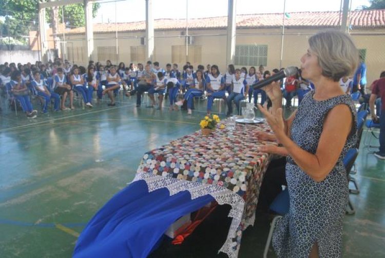 Escola Municipal Irmã Arcângela realiza Mostra Literária com escritores potiguares