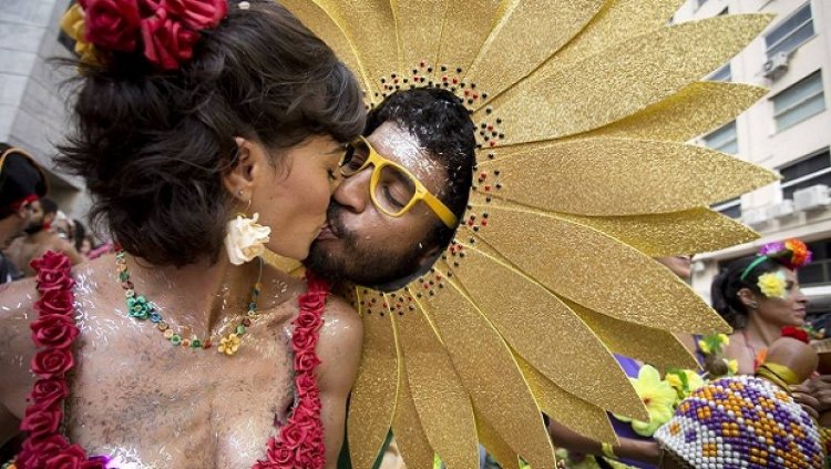 Beijos de Carnaval: Especialista recomenda cautela para evitar contágio de doenças