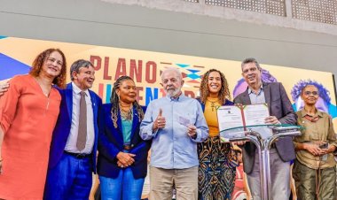 “Queremos nossos jovens vivos, com acesso a todas as oportunidades”, diz Lula no lançamento do Plano Juventude Negra Viva
