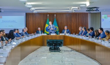 "É um compromisso nosso deixar o Rio Grande do Sul como era antes da chuva", diz Lula em reunião ministerial