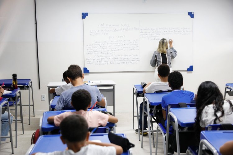 Governo do RN abre concurso público para 598 vagas de professor e especialista em Educação