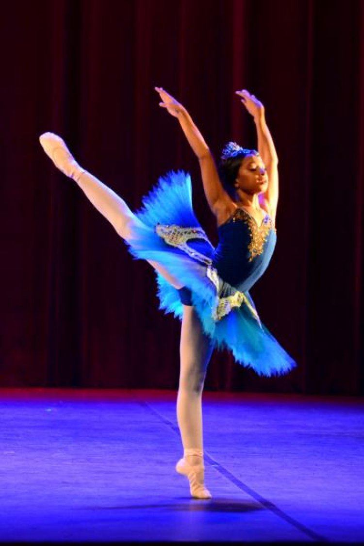 Balé Jovem da Escola de Dança do Teatro Alberto Maranhão se destaca no Fendanit (RJ)