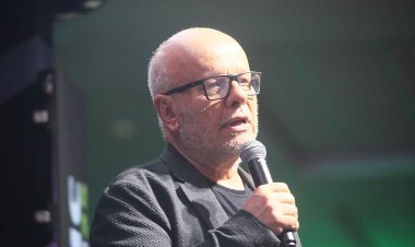 Marcelo Tas faz palestra sobre comunicação e inteligência artificial na ExpoEduc 2025