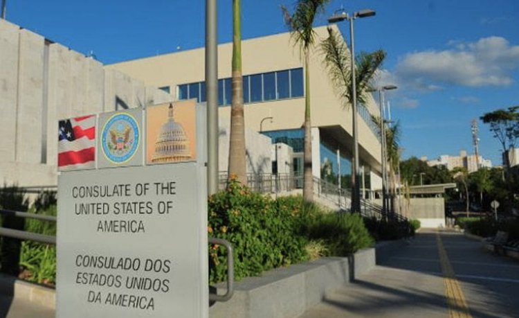 A embaixada americana endoidou?