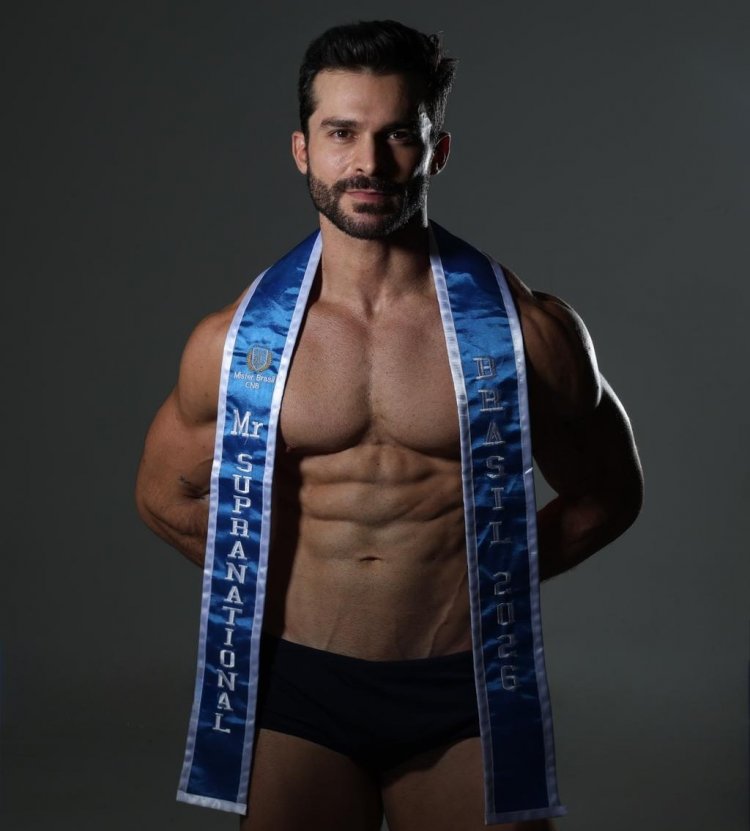 Brasileiro Danton Murilo Miguel representa o país na final do Mister Supranational 2026 e conquista o TOP 10 na competição mundial!